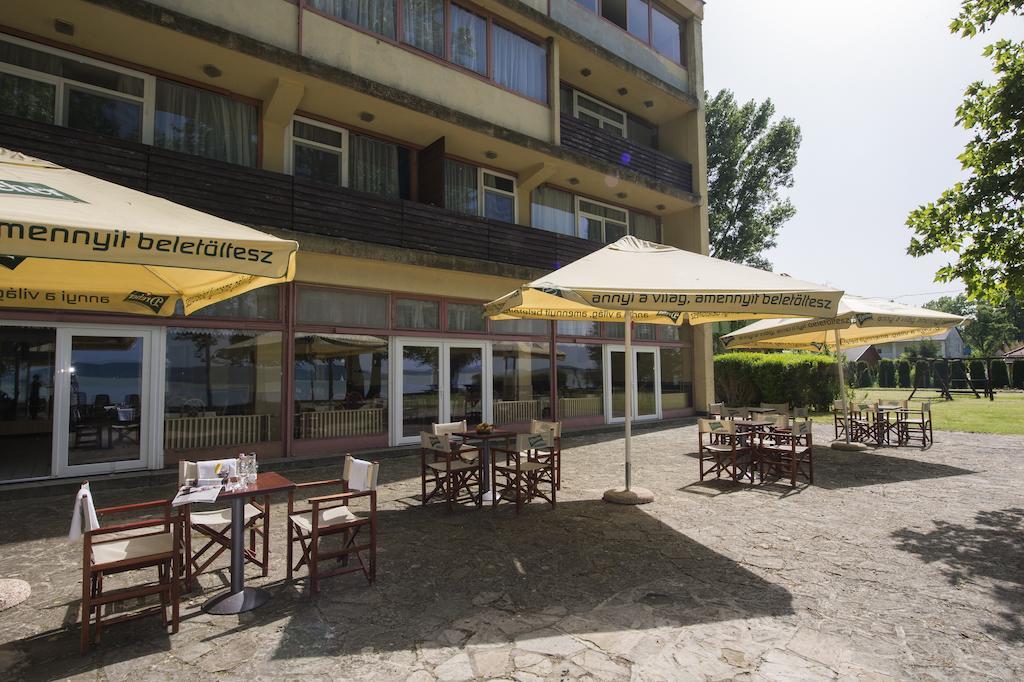 Familia Hotel Balatonboglár Dış mekan fotoğraf