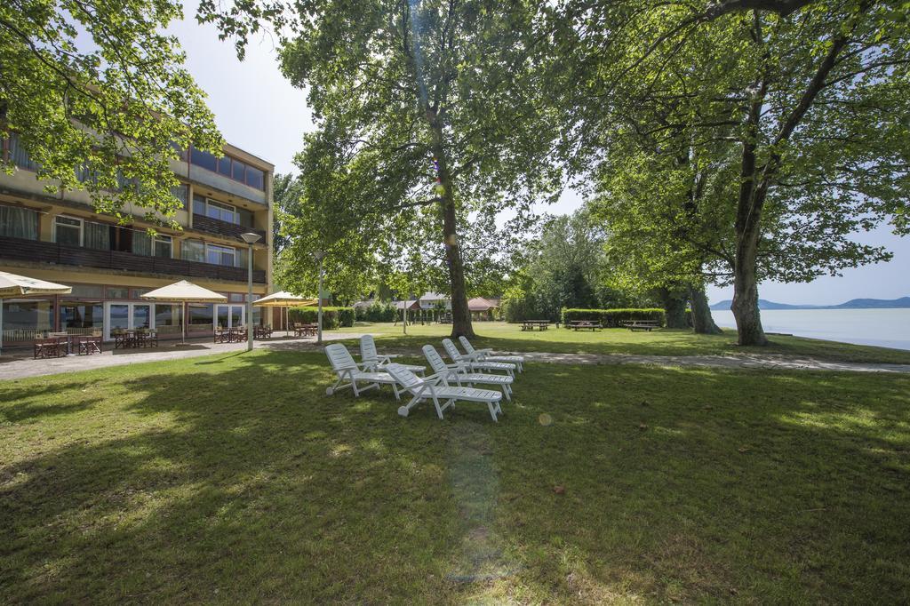 Familia Hotel Balatonboglár Dış mekan fotoğraf