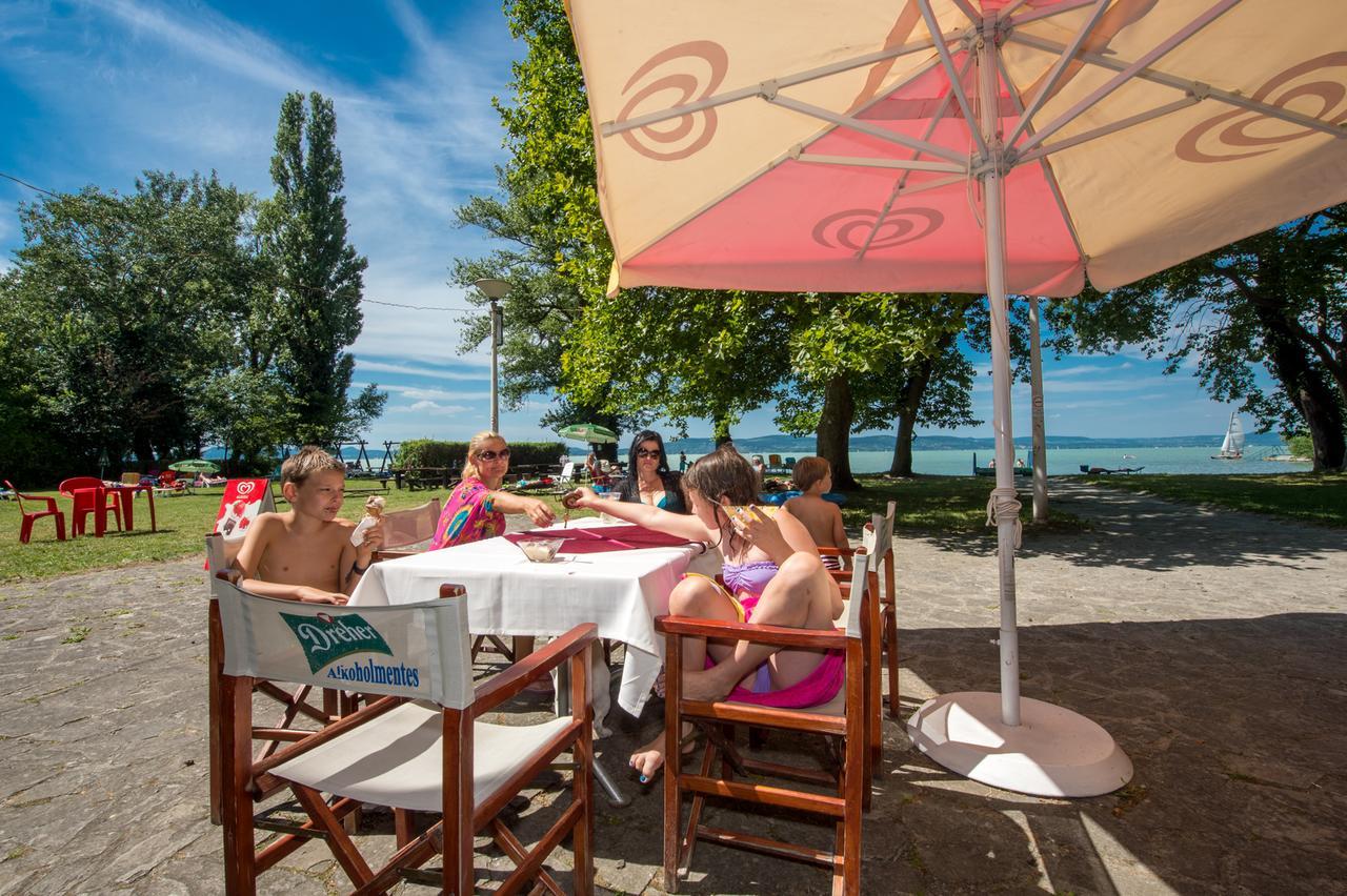 Familia Hotel Balatonboglár Dış mekan fotoğraf